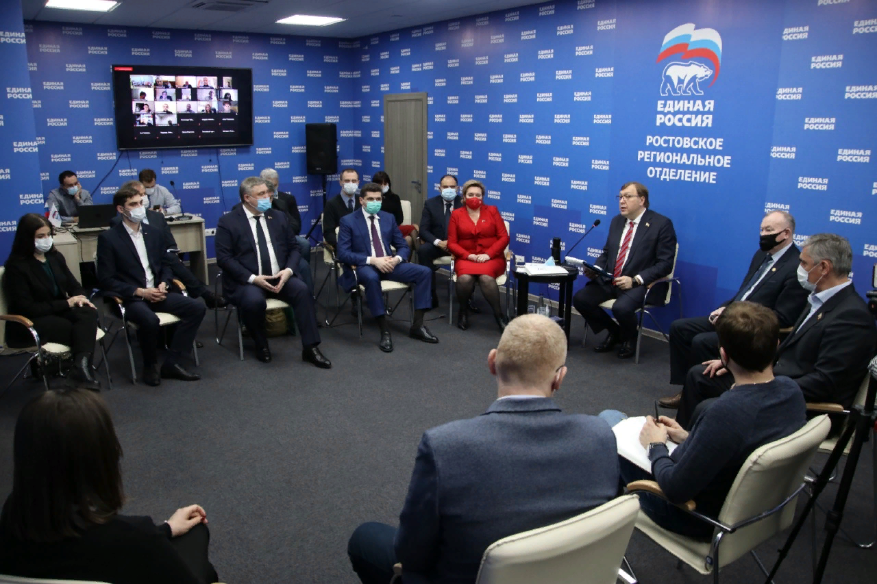 На Дону предложили открыто обсудить предвыборную программу и кандидатов в Госдуму