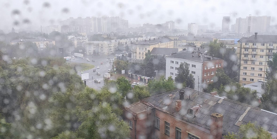 Сильнейший шторм может накрыть Ростовскую область на выходных